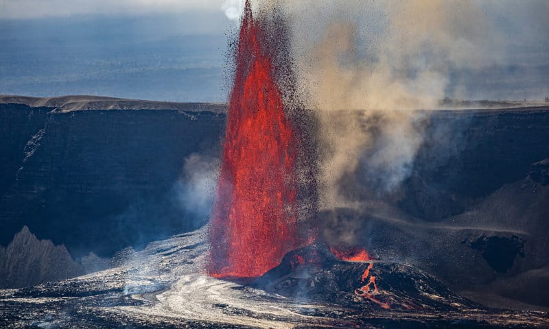 Kilauea eruption in Halemaumau