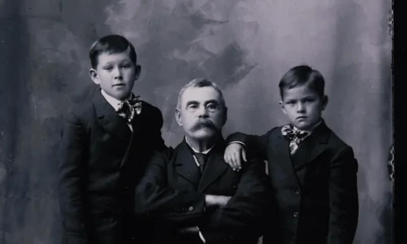 Lee Family Archival photo of Peter Lee and two sons.